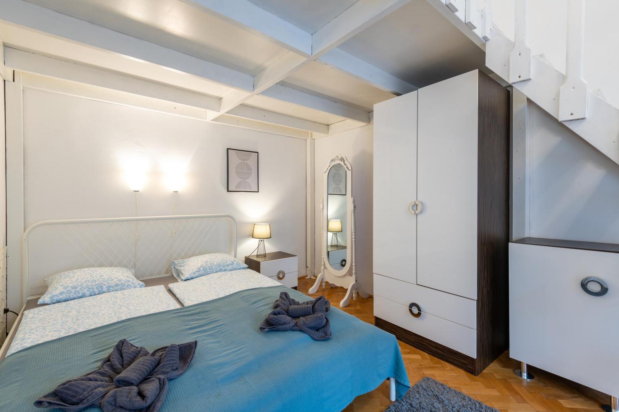 Walnut Tree Apartment